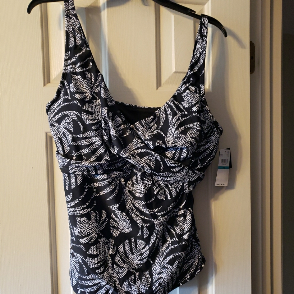 NWT Island Escape Black and White Tankini Swim Top Size 16